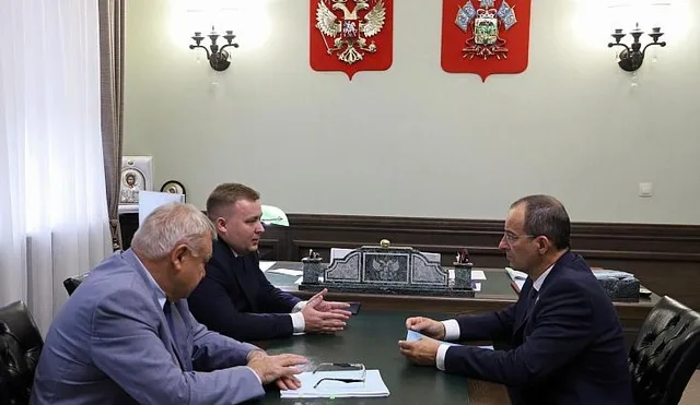 Юрий Бурлачко и Сергей Лагутин обсудили контроль за строительством и поддержку дольщиков