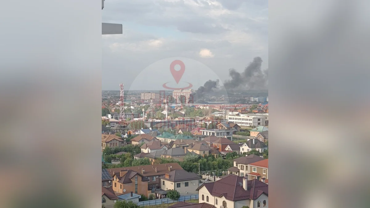 Грузовик и склад загорелись в Прикубанском округе Краснодара