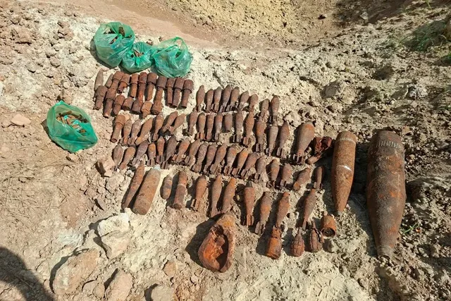 Более 800 боеприпасов времен войны нашли поисковики в поле в Крымском районе