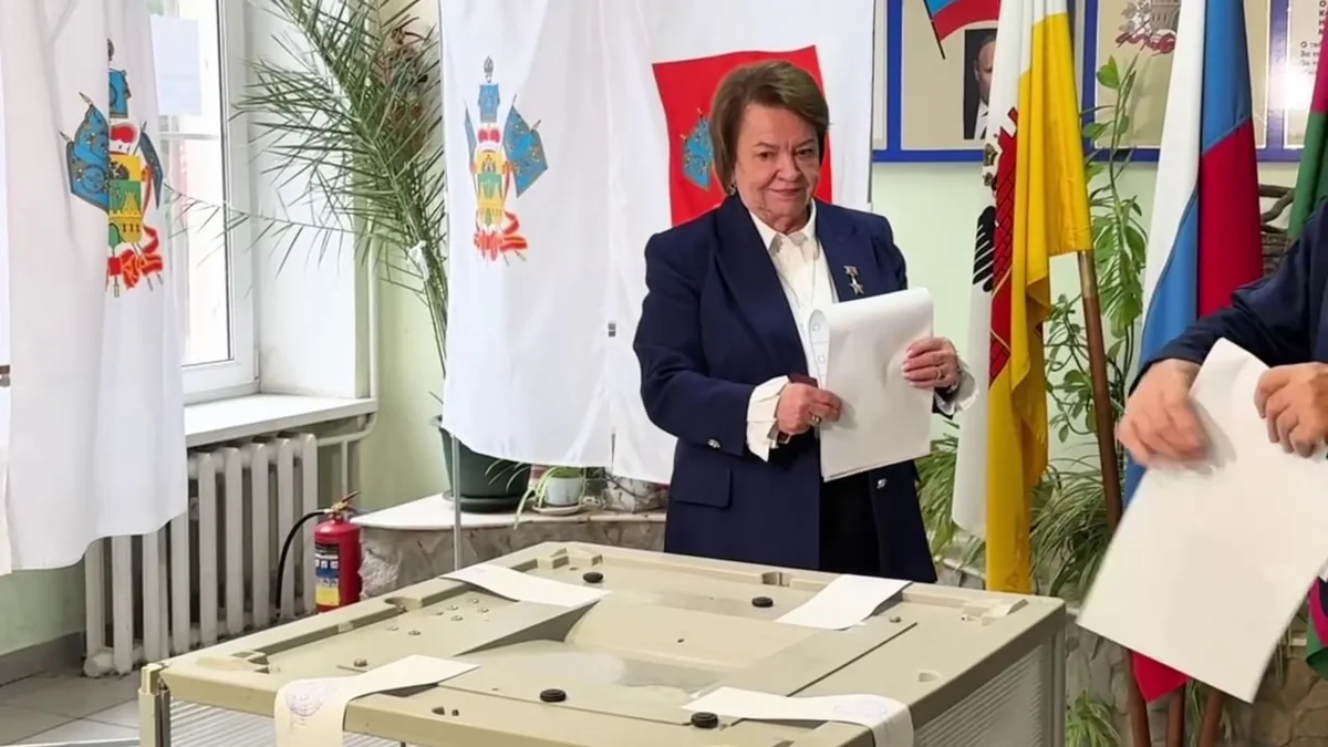 Председатель Общественной палаты Кубани проголосовала на выборах в Госдуму