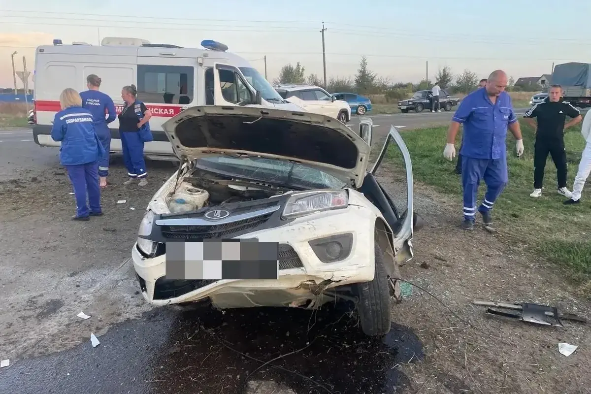 В Северском районе «Лада Гранта» вылетела с дороги и перевернулась, погибли двое