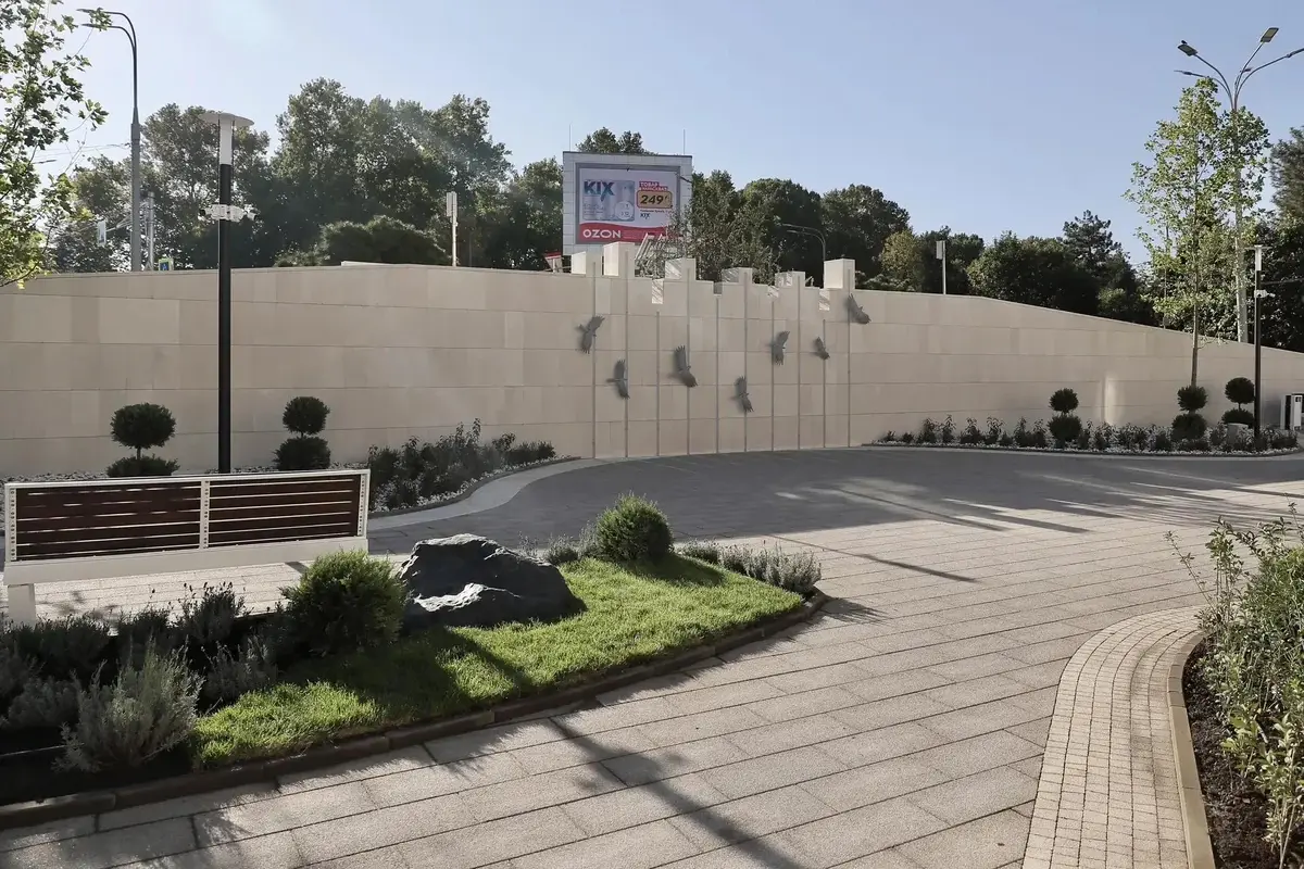 Скверу за цветочными часами в центре Краснодара присвоят имя Виктора Лихоносова