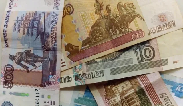 Россияне отдали 339 тысяч за бизнес-класс, а полетели экономом