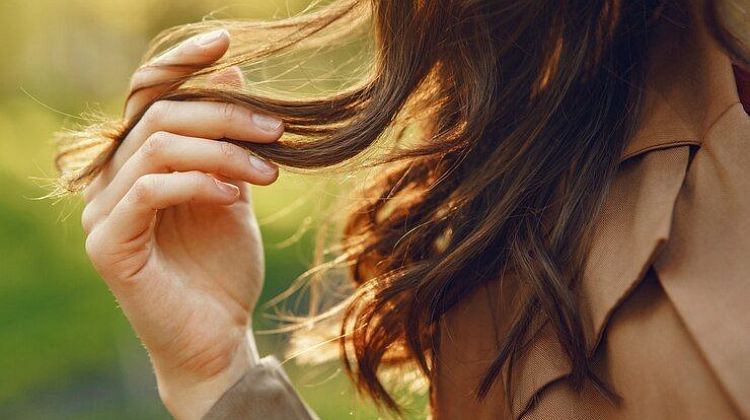 Белок – фундамент красоты: как питание влияет на здоровье ногтей и волос