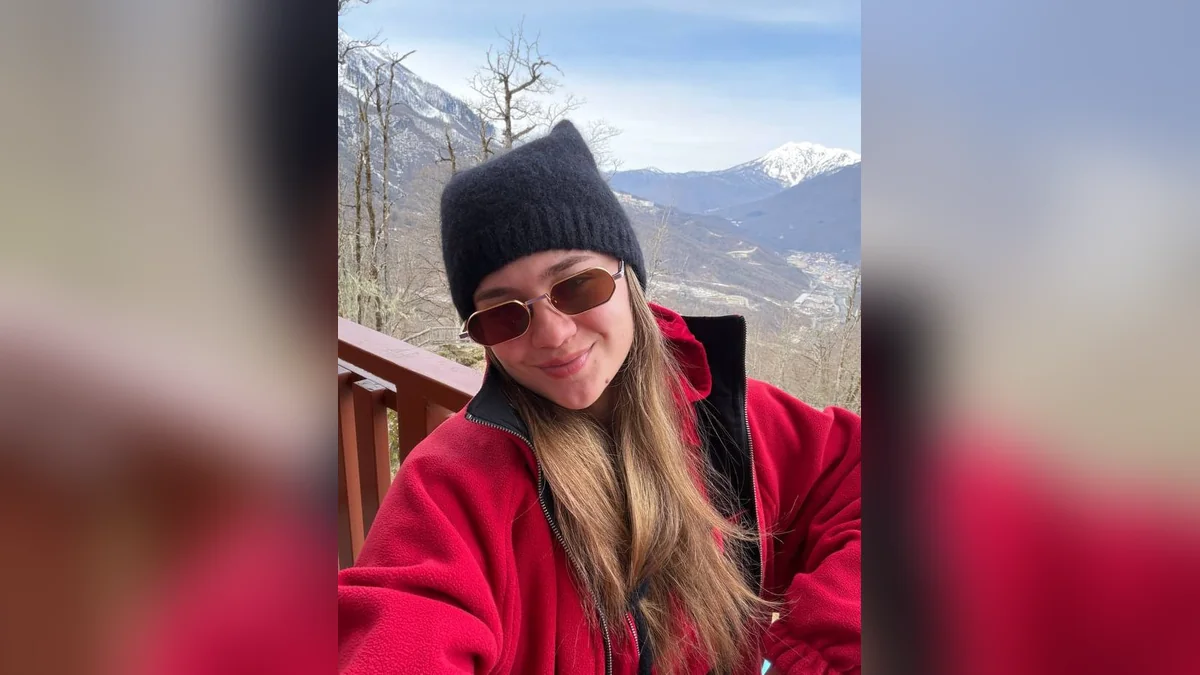 Блогерша Катя Адушкина получила сотрясение при падении на склоне в горах Сочи
