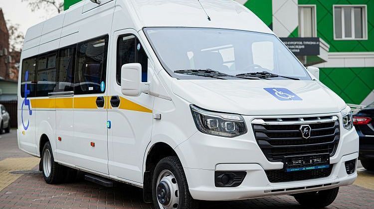 Больше возможностей для туризма: Кубань получила автобус для экскурсий маломобильных жителей