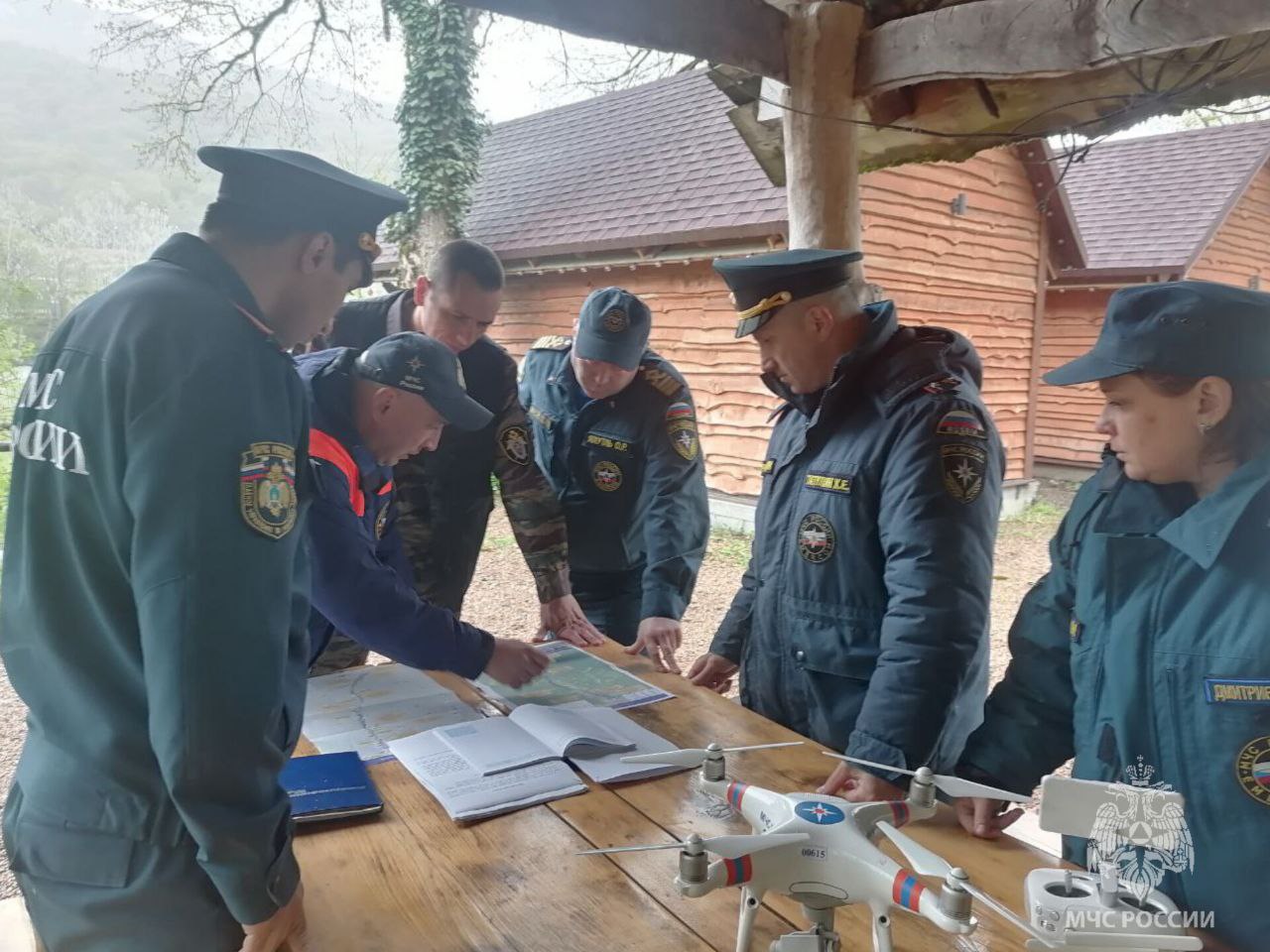 В Адыгее поиски упавшего в реку Белую мальчика приостановили до утра 26 апреля