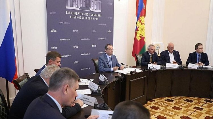 В ЗСК обсудили привлечение населения и казаков к охране общественного порядка
