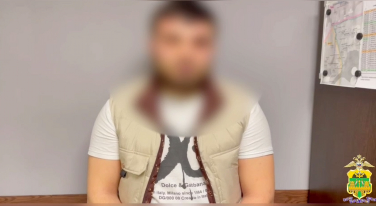 В Краснодаре задержали виновника пожара на парковке ЖК, где сгорели 17 машин
