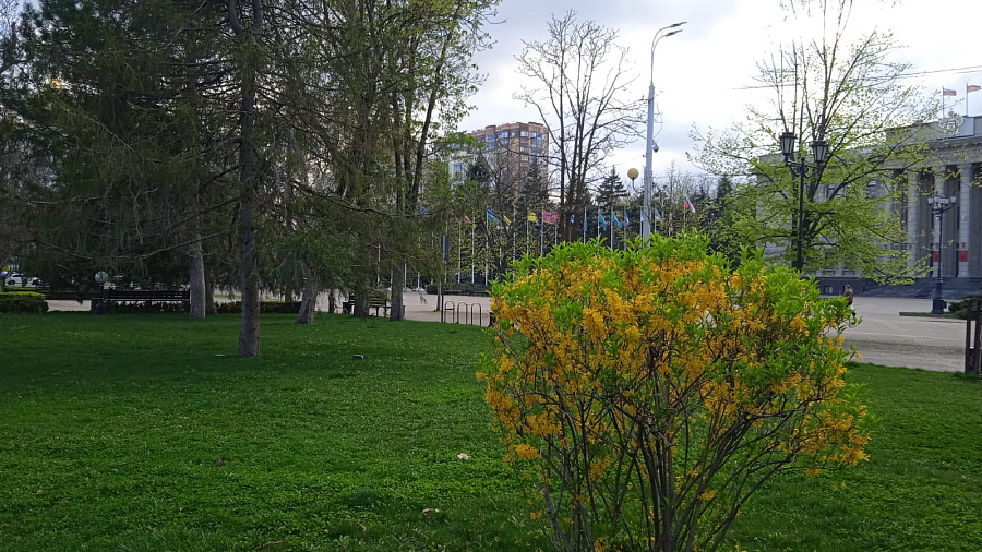 В Краснодаре и крае в субботний выходной ожидаются резкие температурные колебания на фоне неустойчивой погоды с дождями и грозами
