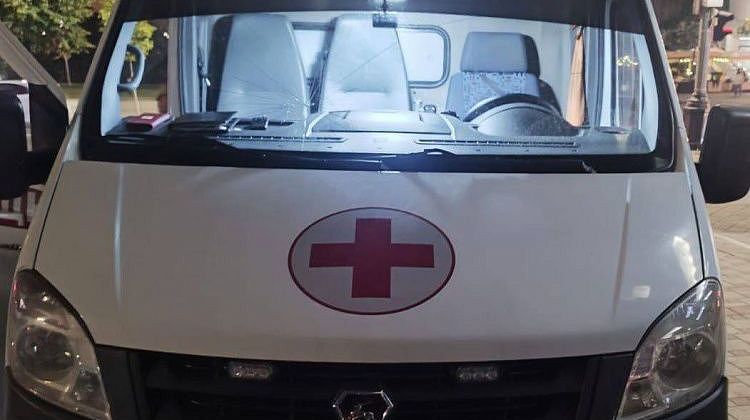 В Краснодаре медики скорой вызвали на помощь Росгвардию: буйный «умирающий» разбил стекло неотложки