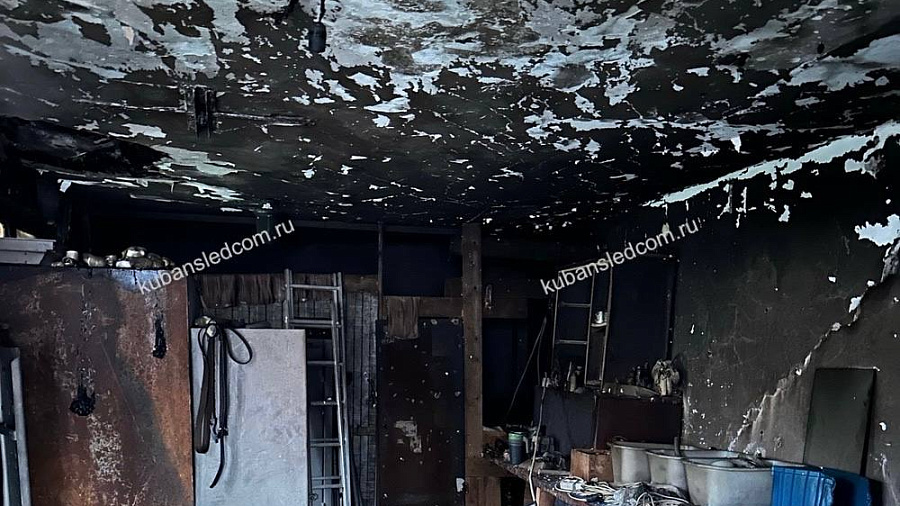 В Краснодаре при пожаре в хозяйственной постройке погиб человек
