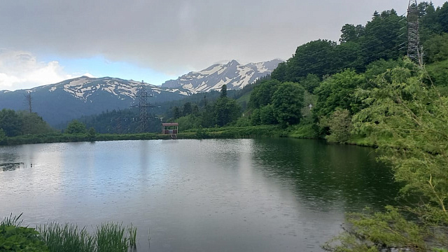 В Лаго-Наки, а также горных курортах Адыгеи и Кубани в пятницу ожидаются резкие температурные колебания, дожди и мокрый снег при переменчивой погоде