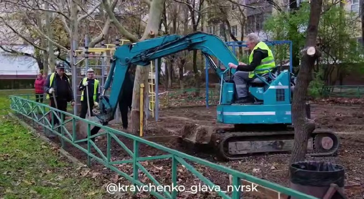 В Новороссийске благоустраивают площадку, о которой жители просили губернатора