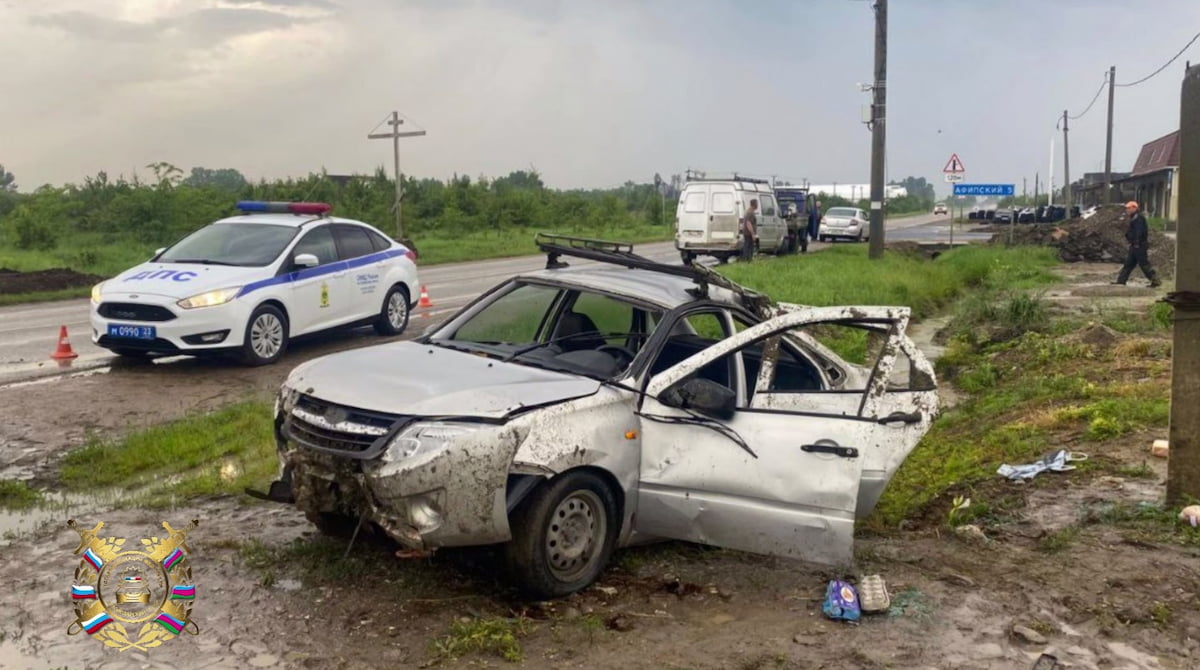 В Северском районе пенсионерка погибла в перевернувшей во время ливня машине