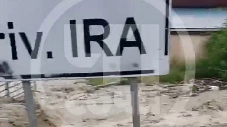 В Сочи разбушевалась Ира: река разлилась, пляжи закрыты, на дорогах потопы