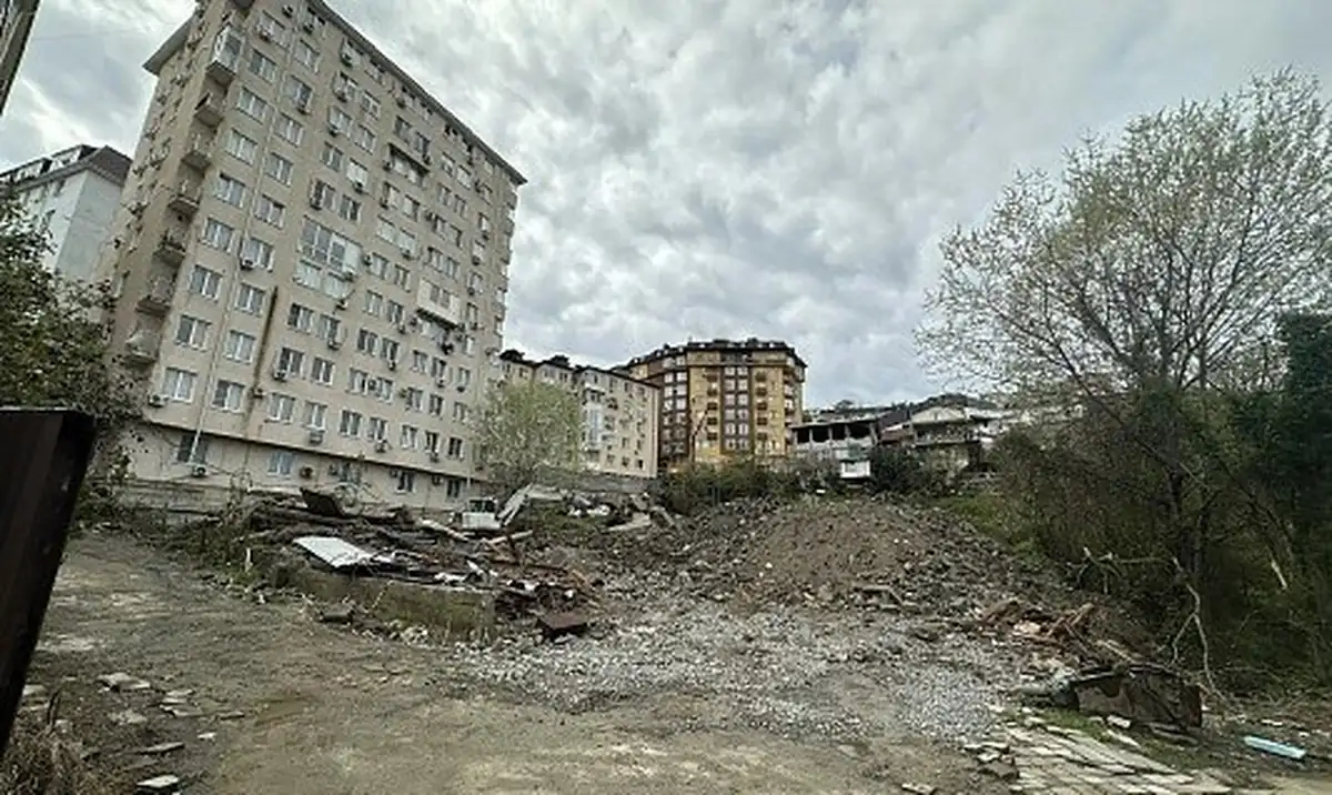 В Сочи снесли самострой на улице Виноградной