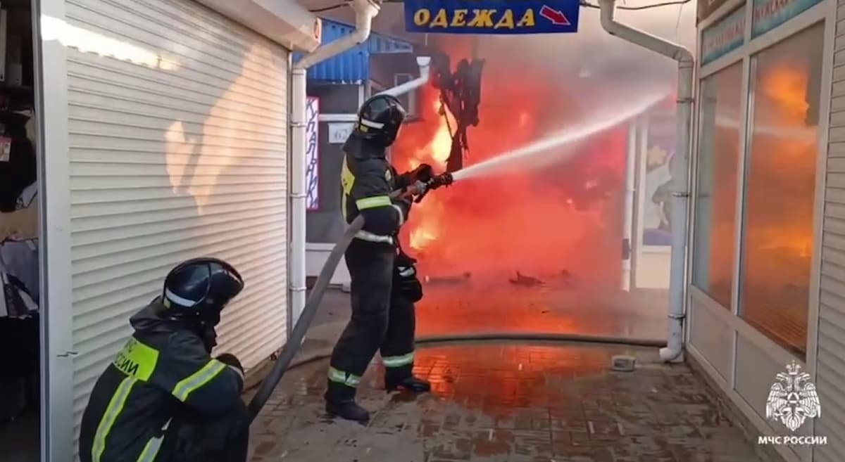 В Херсонской области загорелся рынок, есть пострадавшие
