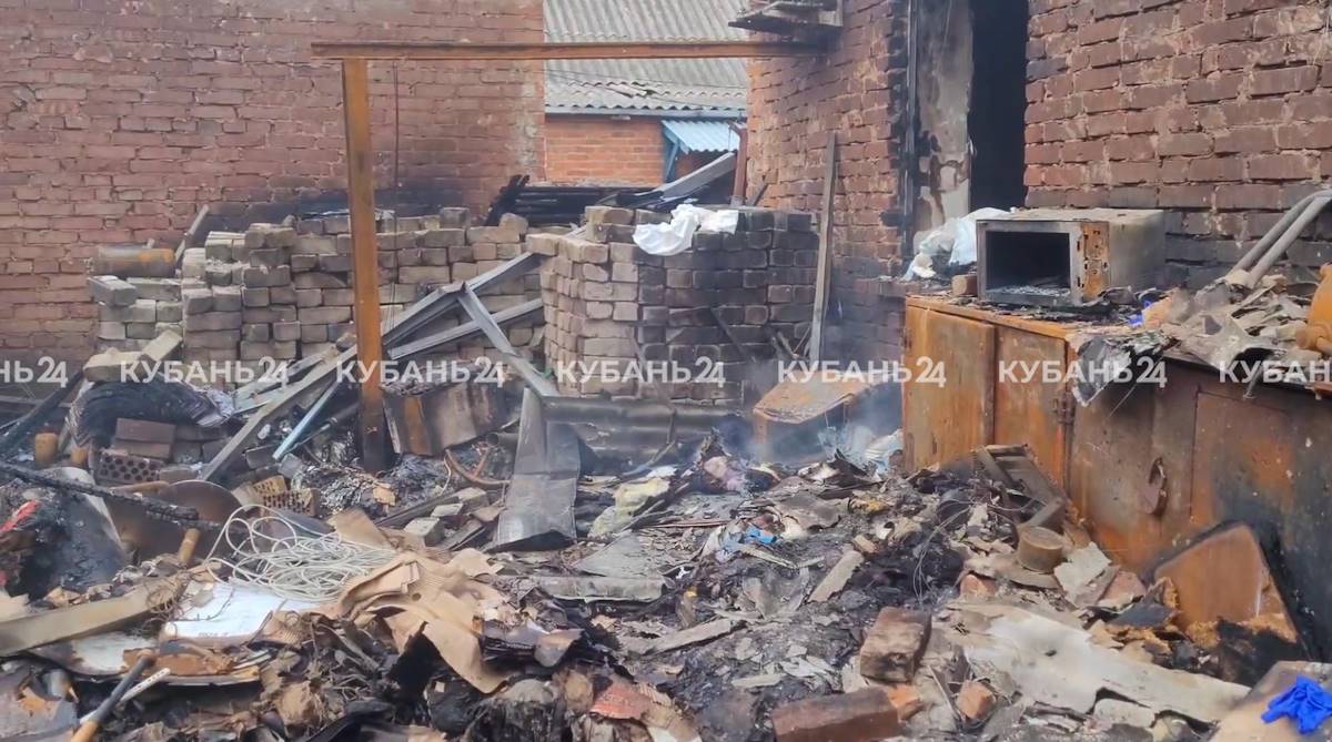 В центре Краснодара сгорели три частных дома, есть погибшие