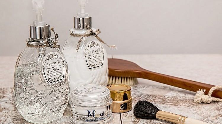 Ванна с солью — домашний спа-ритуал: для настроения, похудения и красоты