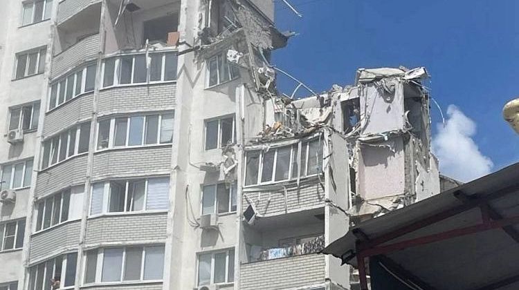 Взрыв в Саратове! Под завалами жилого дома могут оставаться люди, среди погибших — ребёнок
