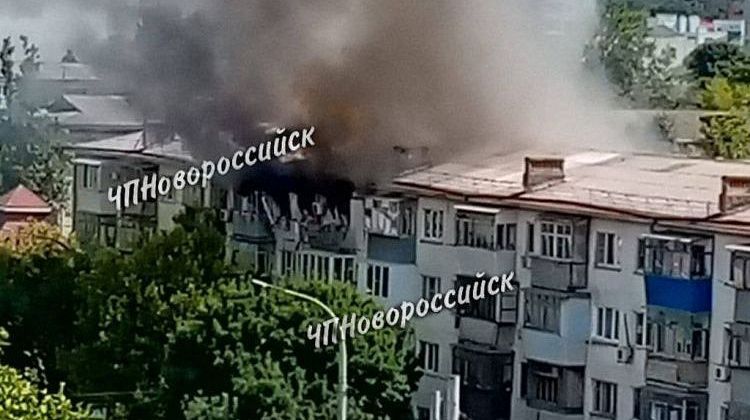 Взрыв и пожар в квартире в Новороссийске: что известно