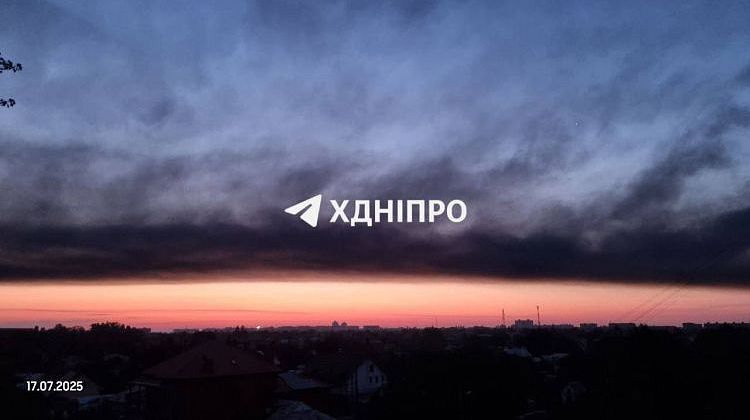 Вонь и гарь! Огонь над Днепром! в городе едкий запах дыма: попали в ракетное топливо
