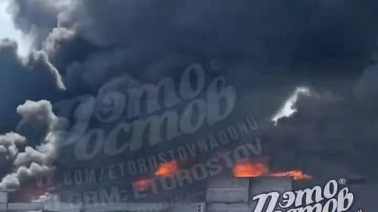 Гигантский пожар в Ростове потушили только утром: выгорели три склада и офисы
