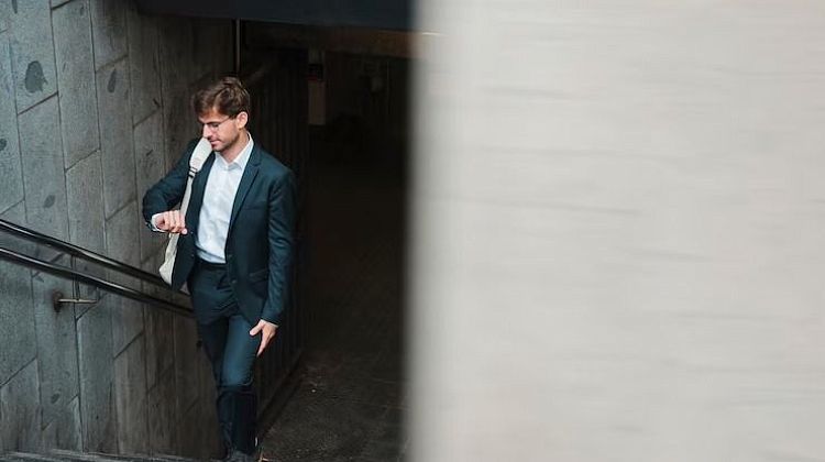 Гонка без финишной черты: почему вы постоянно спешите, даже когда некуда?
