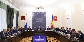 Депутаты ЗСК обсудили развитие системы соцобслуживания пожилых жителей и инвалидов