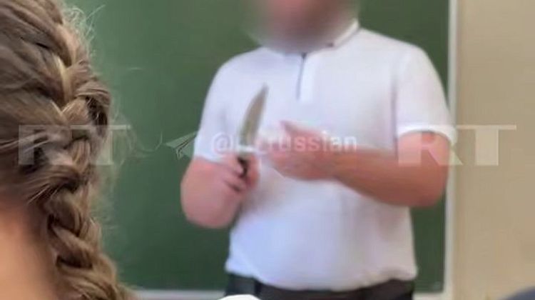 Десятиклассник шантажировал зарезать себя! Второй случай с ножом в школе