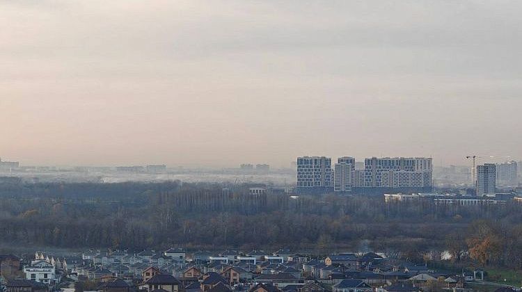 Жители Краснодара жалуются на гарь и дым в городе: окна открыть невозможно!