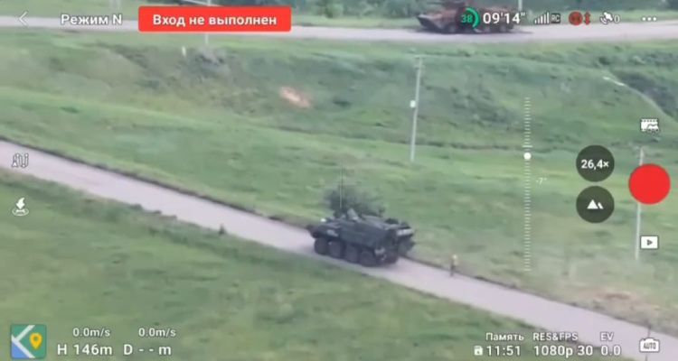 И со щитом, и на БТР! Российские бойцы угнали «Супер Бизона» в тылах ВСУ