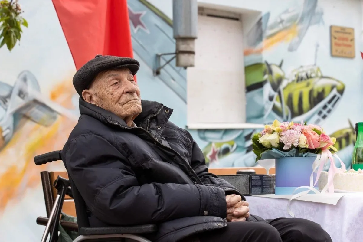 Кондратьев поздравил ветерана Федора Бочарова из Анапы со 101-летием