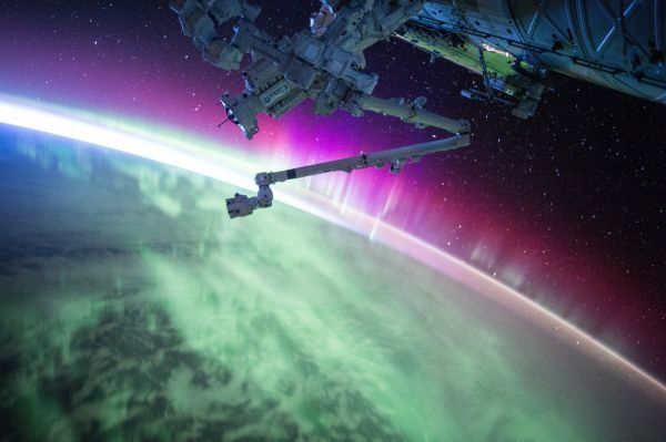 Космический корабль успешно состыковался с МКС: как оценивается состояние членов экипажа?