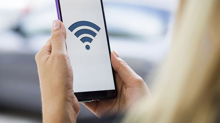 Краснодарский край снова в сети: Wi‑Fi теперь доступен во многих салонах связи
