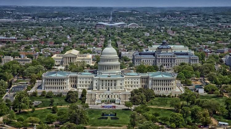 Ленд-лиз 2.0 или прощальный салют? Трамп снова бросает вызов России