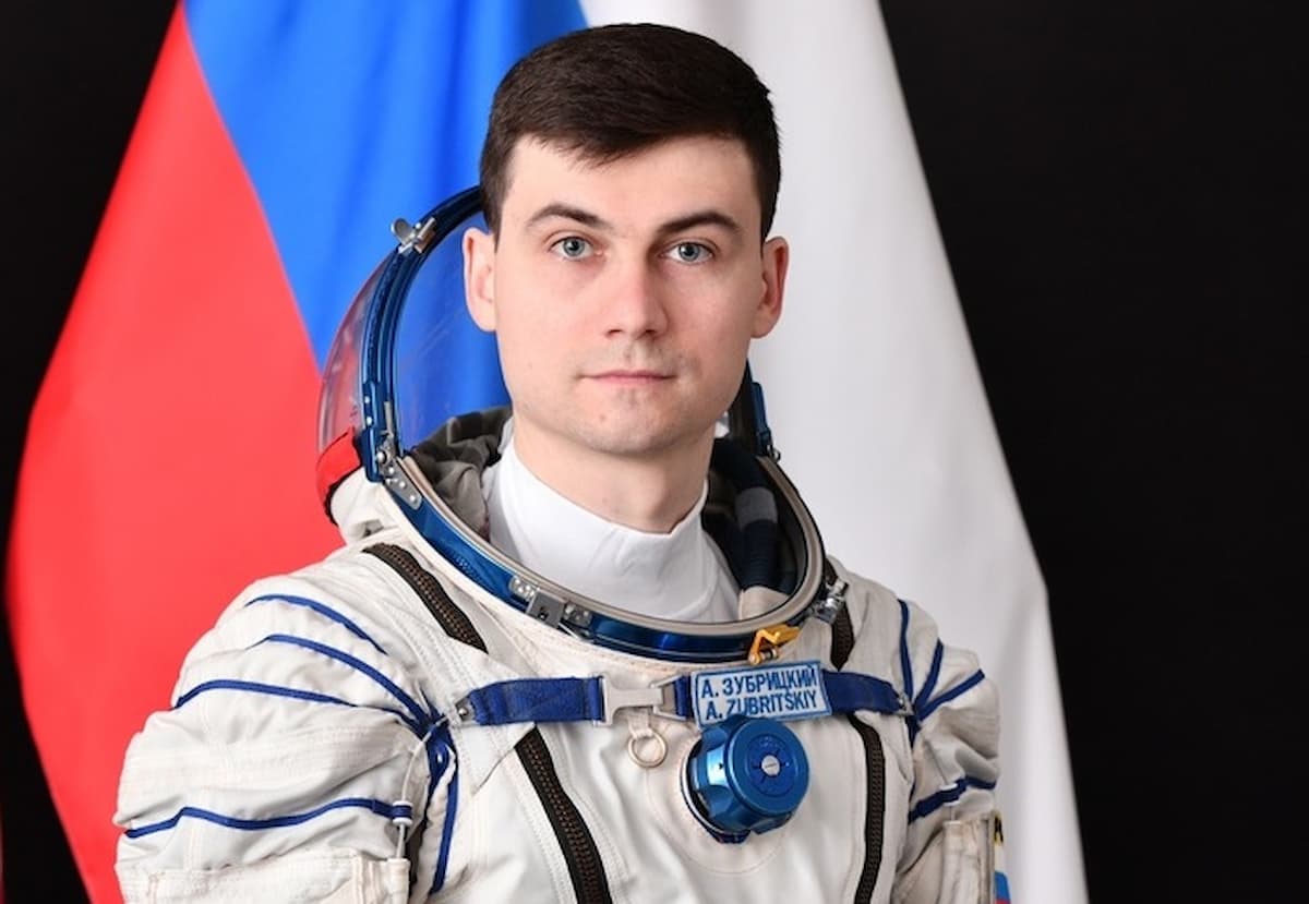 Летчик-космонавт Зубрицкий передал привет школе в Приморско-Ахтарске