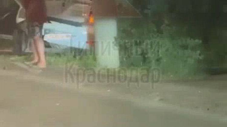 Массовое ночное ДТП в Краснодаре: «Мерседес» жестко догнал легковушки