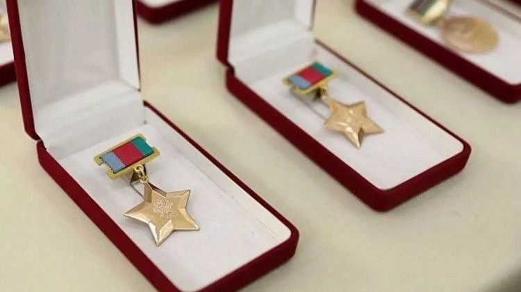 Медали «Герой труда Краснодарского края» вручены Евгению Трефилову и Раисе Копелевич