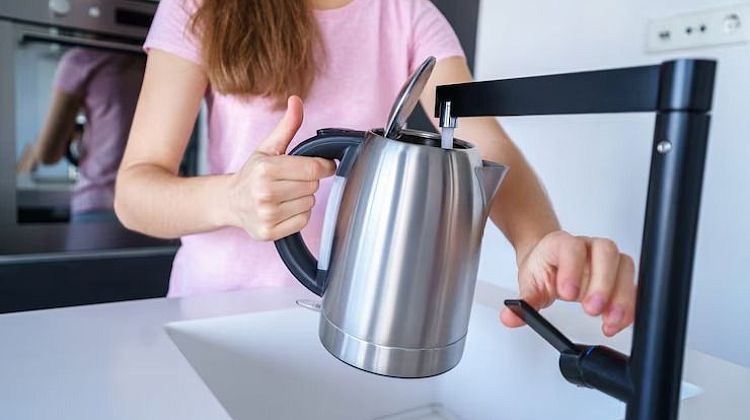 Можно ли кипятить воду больше одного раза?