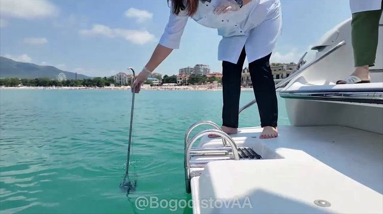 Море под контролем: вода в Геленджике чистая и тёплая