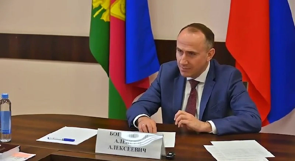 Мэр Геленджика потребовал устранить замечания по ремонту дорог до 15 апреля