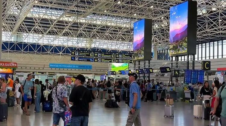 На Кубани БПЛА шли на прорыв! Аэропорты края не работали: рейсы задерживаются