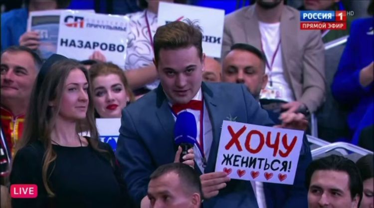 "Олечка, выходи за меня!" : Путин советовал не тянуть с рождением детей