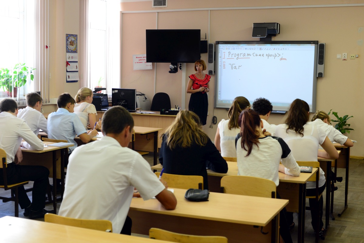 Опрос: 64% выпускников школ в Краснодаре планируют поступить в вузы
