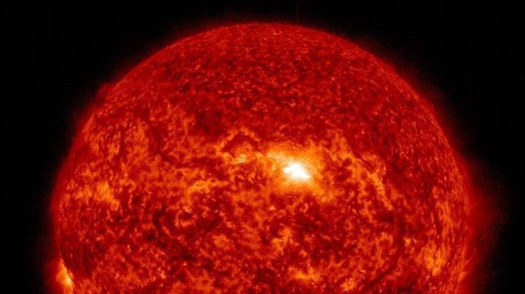Опять: ночью была вспышка на Солнце высшего уровня X - уже восьмая за этот год