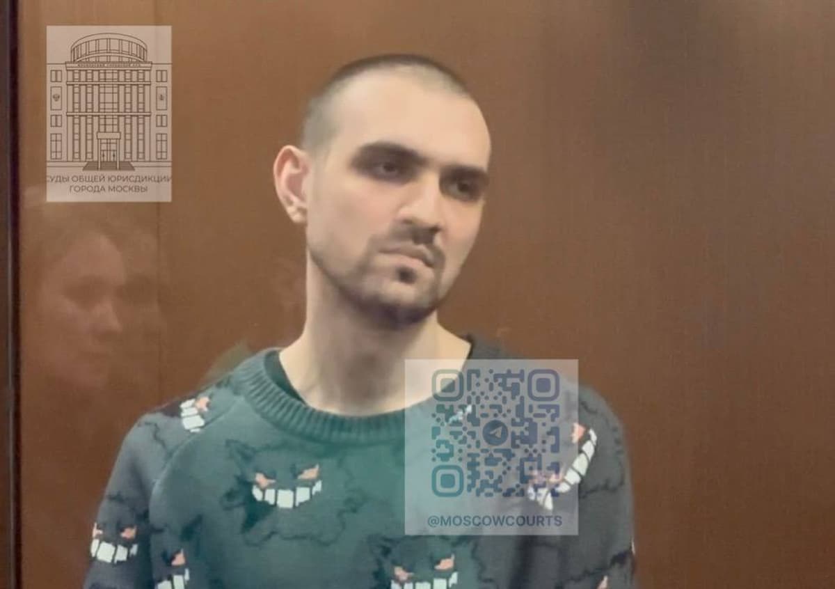 Оскорбившего участника СВО стендап-комика из Ейска оставили в СИЗО еще на месяц