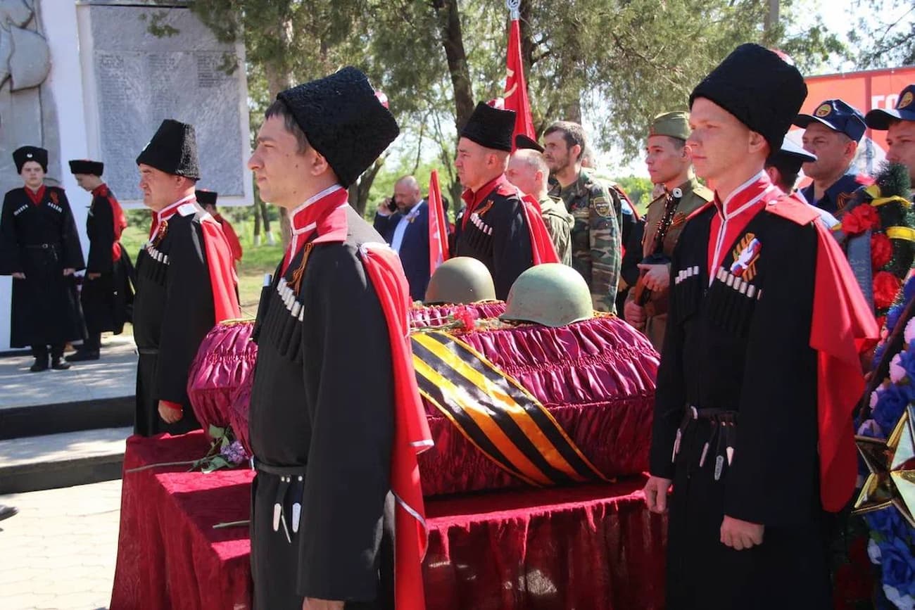 Останки советских воинов захоронили в Кущевском районе