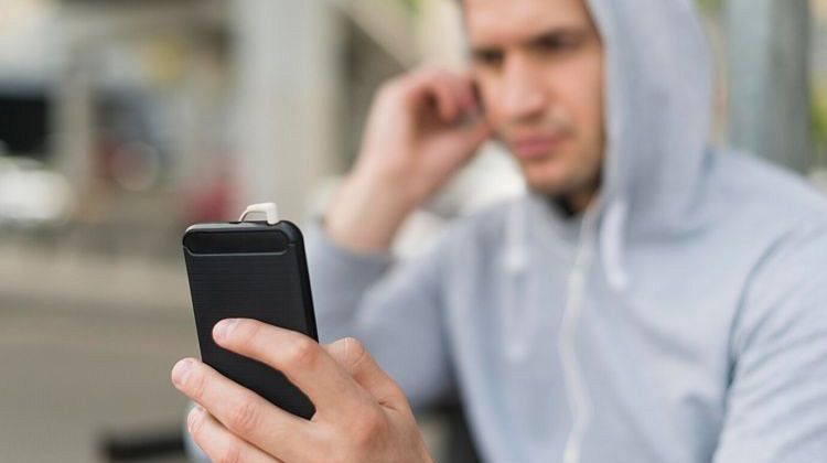 Пенсионер из Краснодара перевел мошенникам 4 миллиона: не поверите, с чего все началось